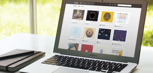 Free MacBook Mockup