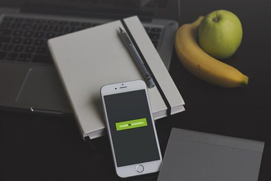 Free iPhone 6 Mockups